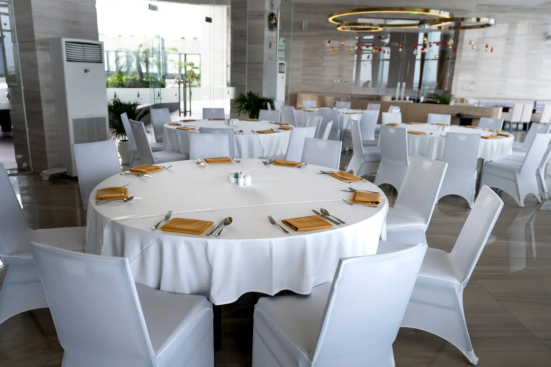 All-Day Dining